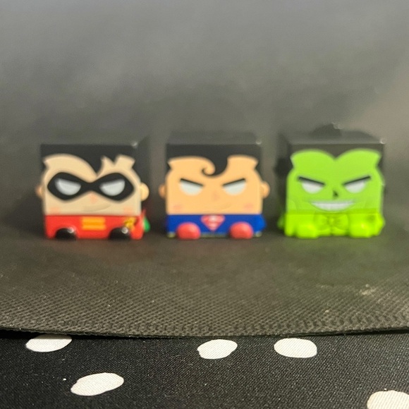 Kawaii Cubes Nesters DC Series 1 9-Pack - Picture 5 of 7
